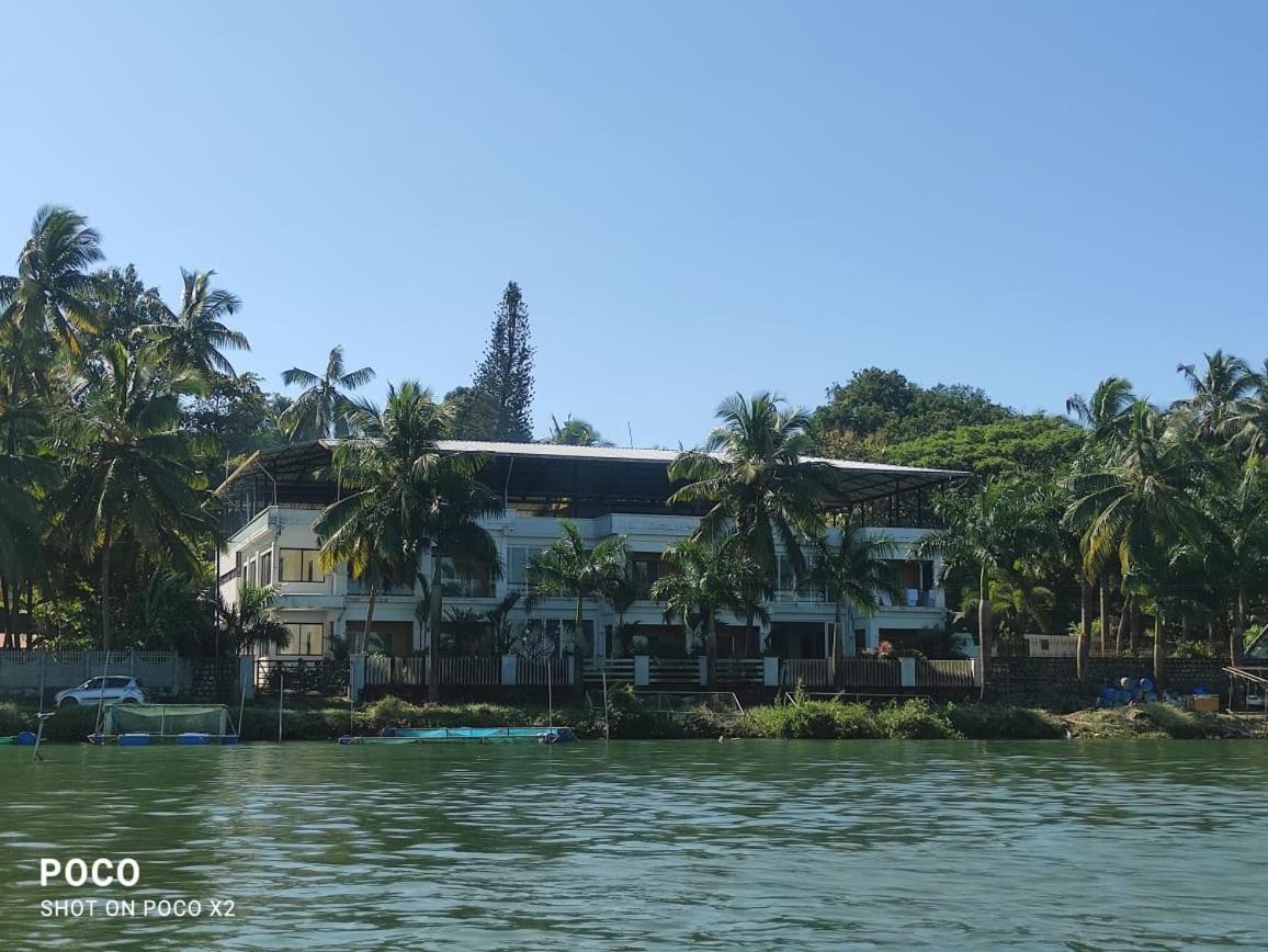 Blue Waters Hotel Kundapur Ngoại thất bức ảnh