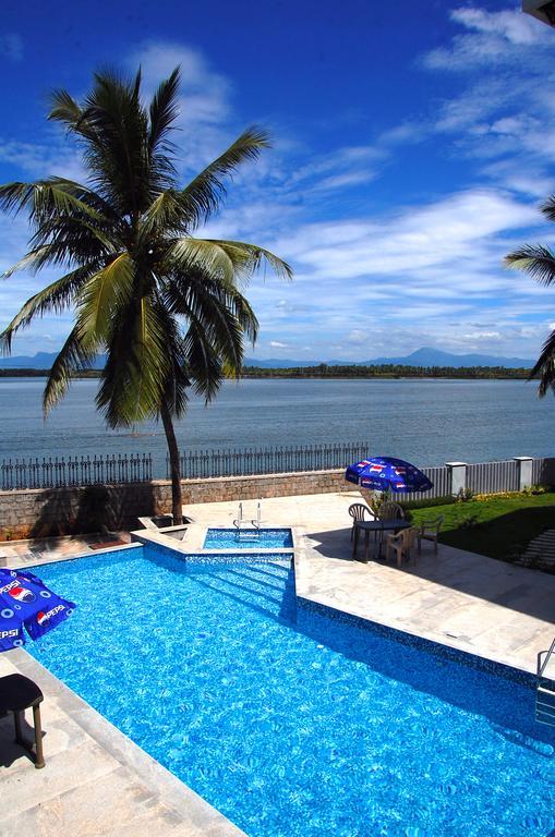 Blue Waters Hotel Kundapur Ngoại thất bức ảnh