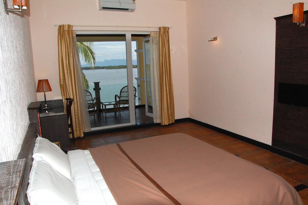 Blue Waters Hotel Kundapur Phòng bức ảnh